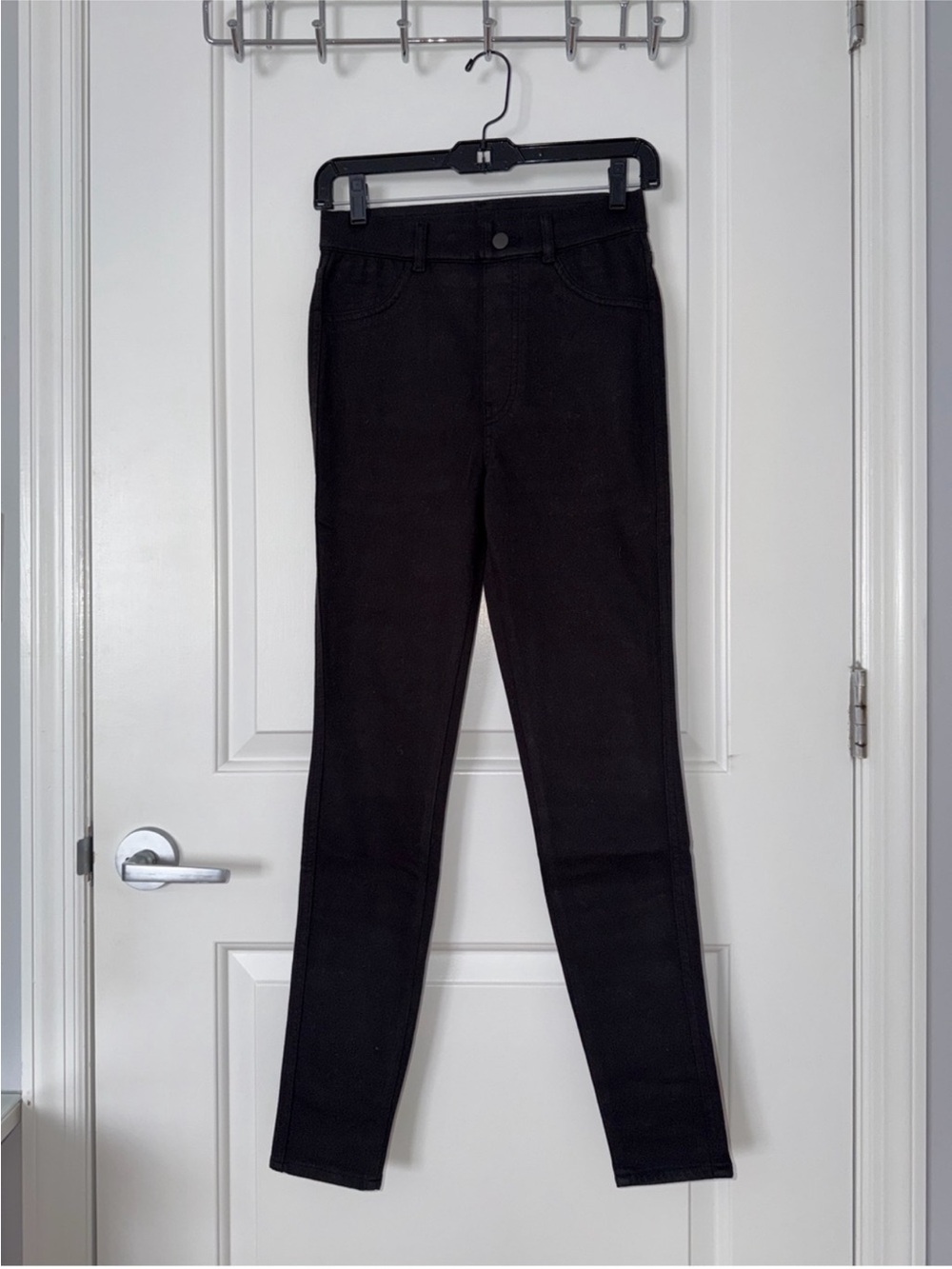Uniqlo HEATTECH High-Waist Skinny Jeggings
